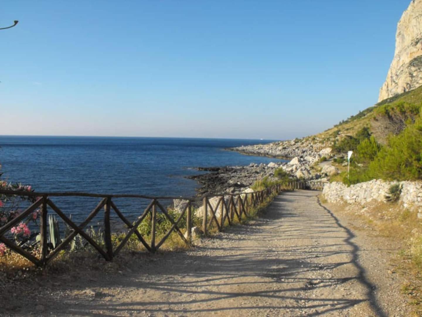 Villa Megna - Green Paradise B&B Palermo Exterior photo